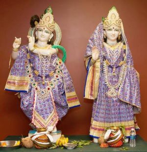 KailasaInHouston RadhaKrisha2.jpg