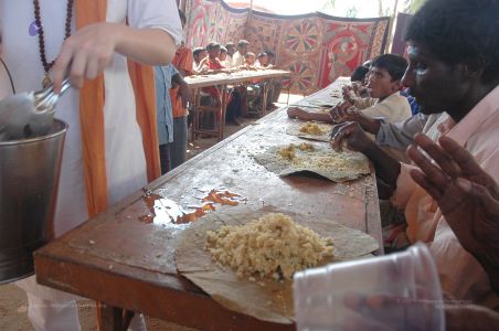Nithyananda-Annalaya-2007-01-29-1DQzBa3 W2O20 1dCZNF-GxTXZyyjic7V.jpg
