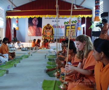 Nithyananda-Annalaya-2009-01-01-1 Qj5SelPulqkR0vb2dsN 2EZWJnCCuhJ.jpg