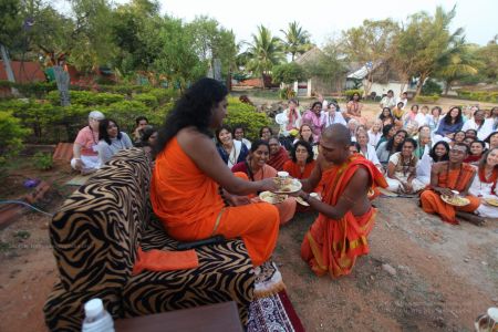 Nithyananda-Annalaya-2011-01-01-1Fd7 t8K7i2SmRCA0EmP 4nCbxWxCY Hy.jpg