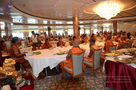 Nithyananda-Annalaya-2012-01-01-1-CrDeHb0u u7ua0Zf85h- KHR eP fu2.jpg