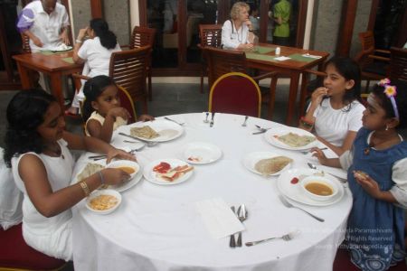 Nithyananda-Annalaya-2013-01-01-17hgoCD I1VbPrnhelbjDex vDinj7c9Q.jpg