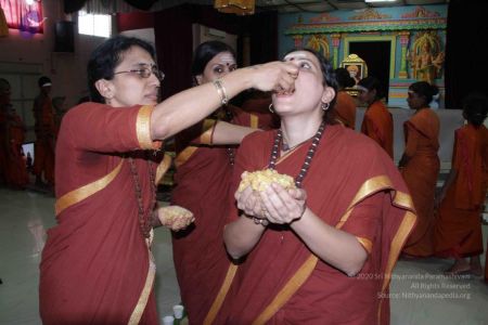 Nithyananda-Annalaya-2013-01-01-1A0bbe6PB2 BRl8X8pMn5xbb2amNmrhN4.jpg