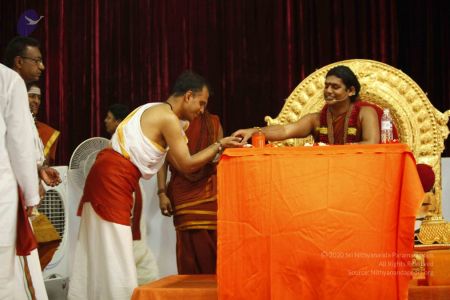 Nithyananda-Annalaya-2013-01-01-1CgdGTHr0WsnbJi6-LLNeSV5X0BWco69H.jpg