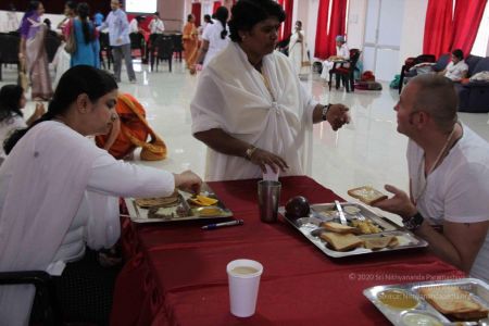 Nithyananda-Annalaya-2013-01-01-1GmE 89sBorNQnkk ddc6oOFWx5ZvUNqV.jpg