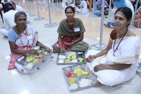 Nithyananda-Annalaya-2013-01-01-1MGhmwx47El3ZxIUUu nN8ZR1HnL-G8Uu.jpg