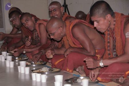 Nithyananda-Annalaya-2013-01-01-1g 7renL1qRZpswjKxSNOfFRINDx2 8ey.jpg