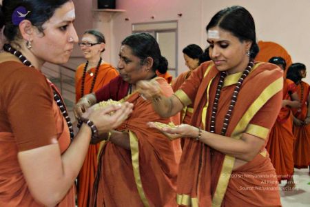 Nithyananda-Annalaya-2013-01-01-1mWkzF5C9JcgWQcV7LAE5E0buz0eC WTz.jpg