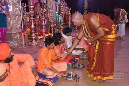 Nithyananda-Annalaya-2015-01-21-1HctCLMrjhb1eMA24bPhbmiluZei D4Td.jpg