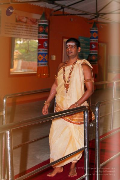 File:Swamiji-Temple-Visit-IMG 0796.jpg