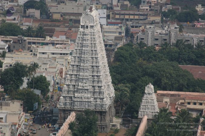 Temple Tirvannamalai Township 5Nov2006 15-31.jpg