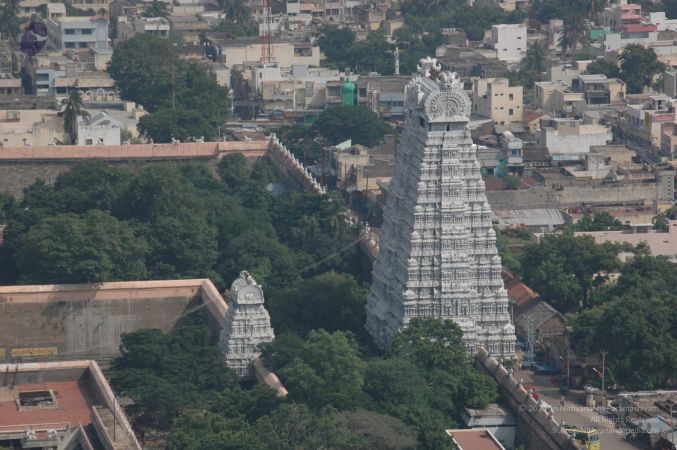 Temple Tirvannamalai Township 5Nov2006 16-32.jpg