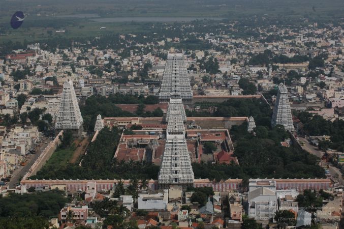 Temple Tirvannamalai Township 5Nov2006 27-43.jpg